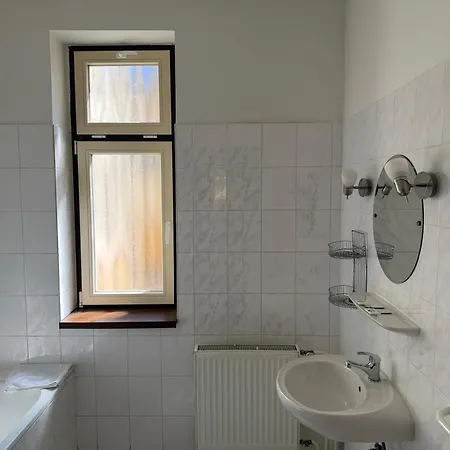 Jaro Otel Mělník